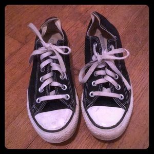 Black converse